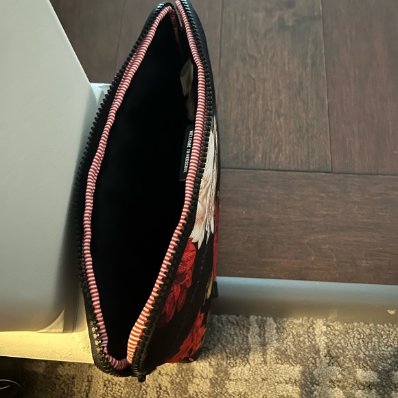 Herschel’s anchor sleeve - Picture 2 of 3